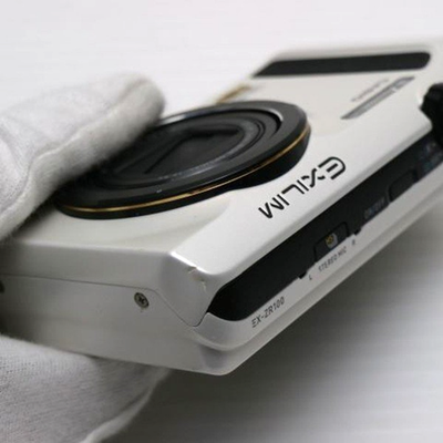 CASIO　EXILIM  EX-ZR100 used Casio Exilim EX-ZR100 High-Speed Digital Camera (12 Megapixels