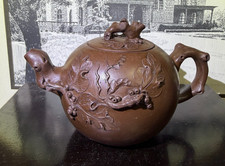 Nice Detailed Vintage Chinese Export Zisha Clay Tea Pot