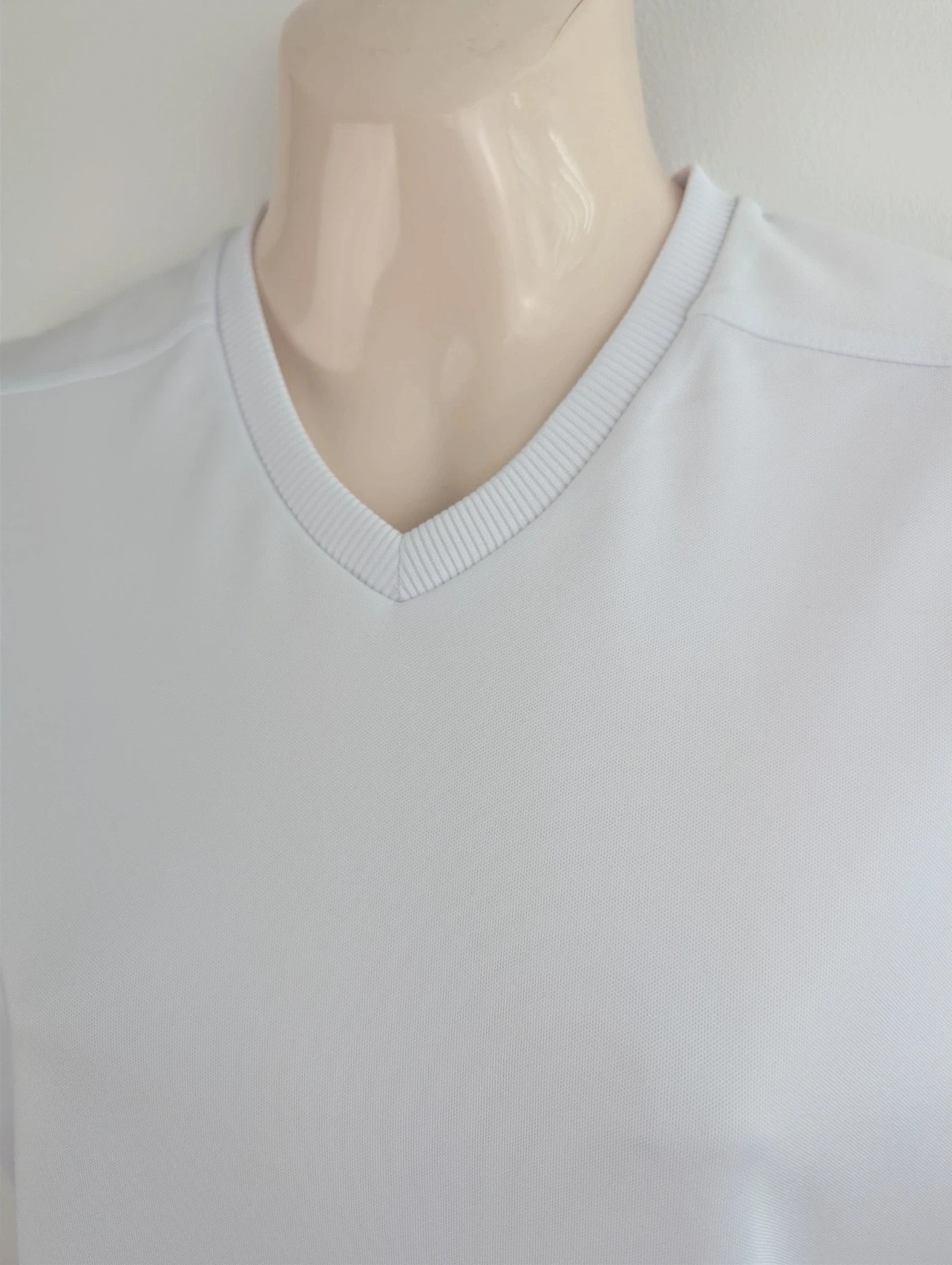 Castore NWT Cricket vest. Women's Size 10. DN3763 image 2