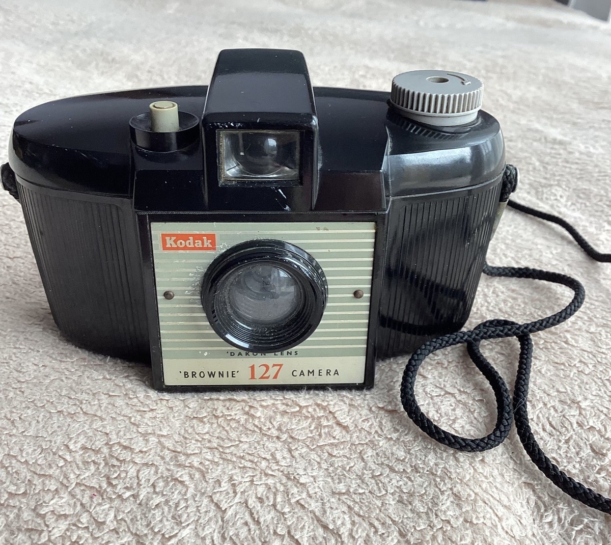 Vintage Kodak Brownie 127 Film Camera Dakon Lens Made in England