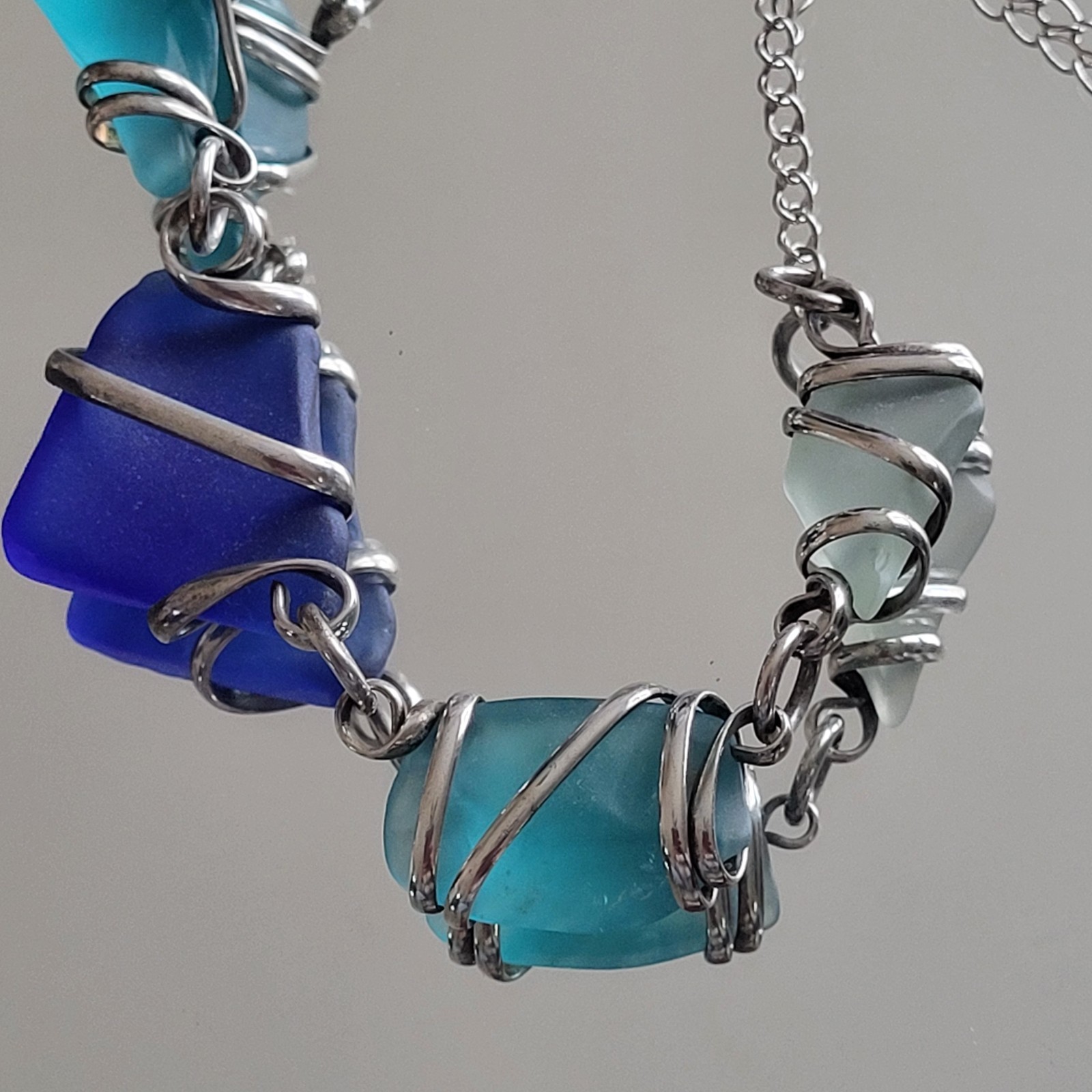 SEA GLASS THICK WIRE WRAPPED STATEMENT NECKLACE B… - image 2