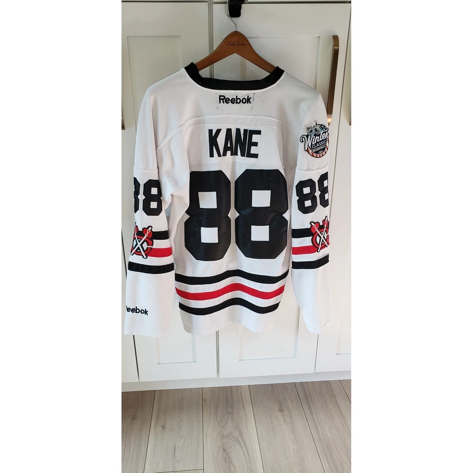 Camiseta NHL Patrick Kane Reebok 2015 Chicago Blackhawks L Winter Classic Premier - Imagem 3 de 4