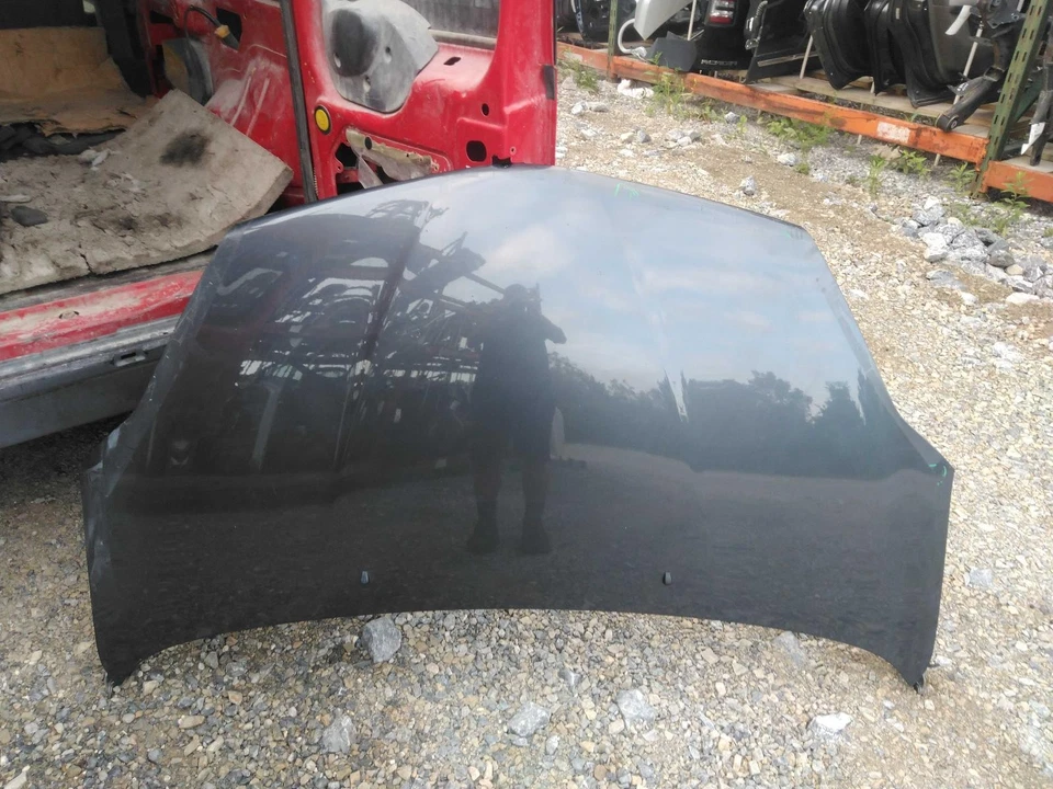 Used Hood fits: 2010 Toyota Sienna Grade A - Imagem 2 de 4