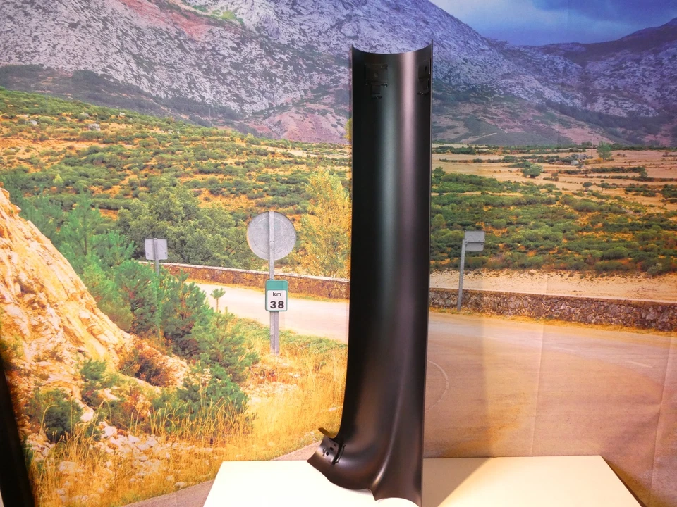 Silenciador Shield Indian escape preto Roadmaster Chieftain Dark Horse 1263490-X4 - Imagem 4 de 4