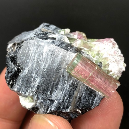 51 Grams Very Unique Quality Bi-Color Tourmaline with Quartz Specimen @ Afghan - Picture 9 of 9