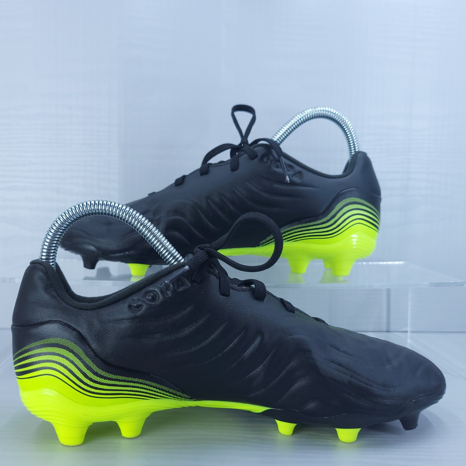 Bohren Catena seltsam football boots with moulded studs Kriegsschiff