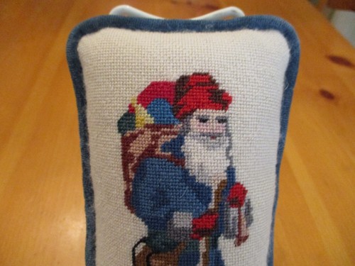 Vintage Weihnachtsmann Nadelkissen blau Gewand klein 9x5x2 alte Welt gebraucht, in einwandfreiem Zustand - Bild 2 von 5