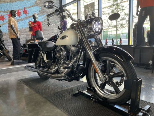2014 Harley-Davidson® FLD - Dyna® Switchback