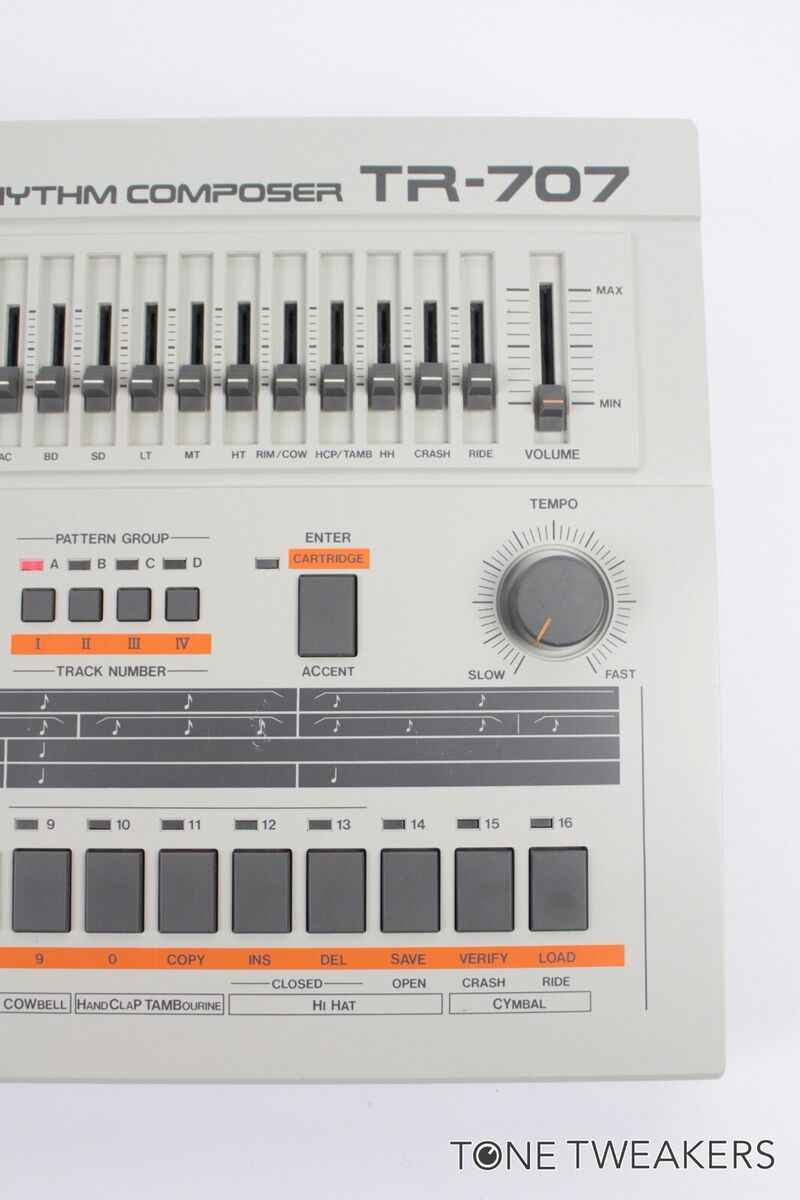 ヴィンテージ【Roland】 TR-707 ヴィンテージ