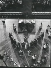 1981 Press Photo Bishop John P Cody Holy Name Cathedral - RSC20279