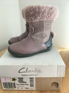 clarks baby boots size 4