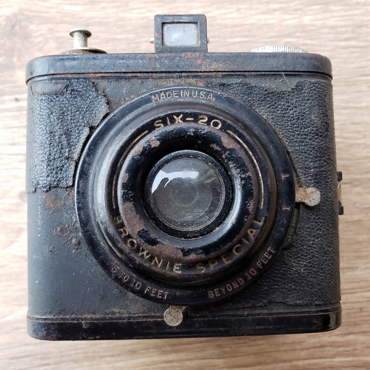 【アンティーク】コダック ブラウニー フラッシュ シックス 20 Amazon.com : Vintage Kodak Brownie Flash Six-20 Box Camera