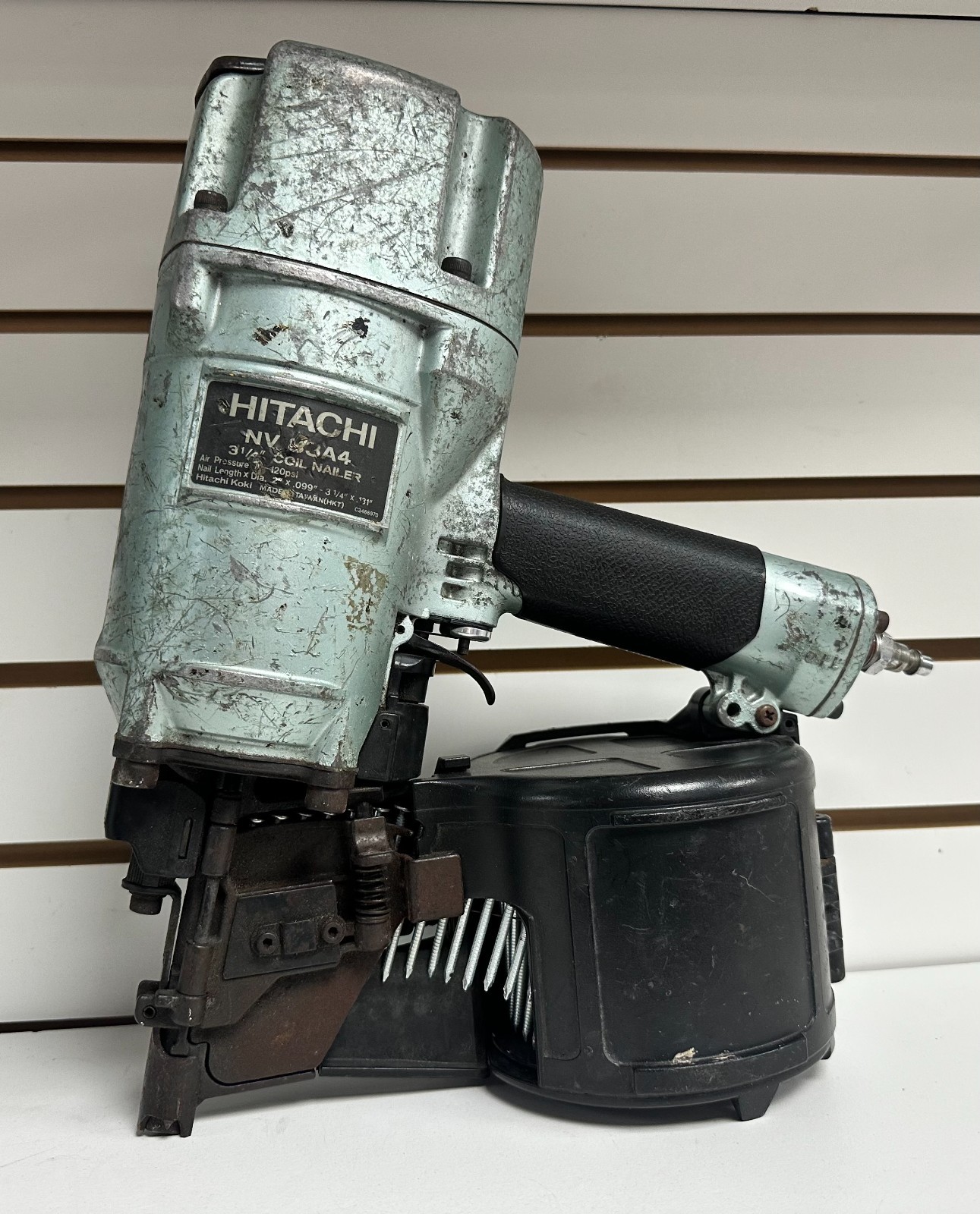 Hitachi NV 83A3 3 1/4 Coil Nailer   NV83A3 NAIL GUN