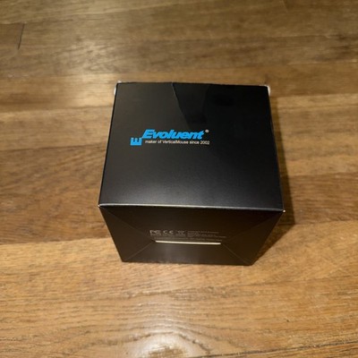 Evoluent Vertical Mouse 4 VM4R Ergonomic Right-Handed Wired Mouse Used With Box