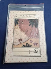 Jenny Wren UNDER THE TREE Christmas Tree Skirt Pattern *1