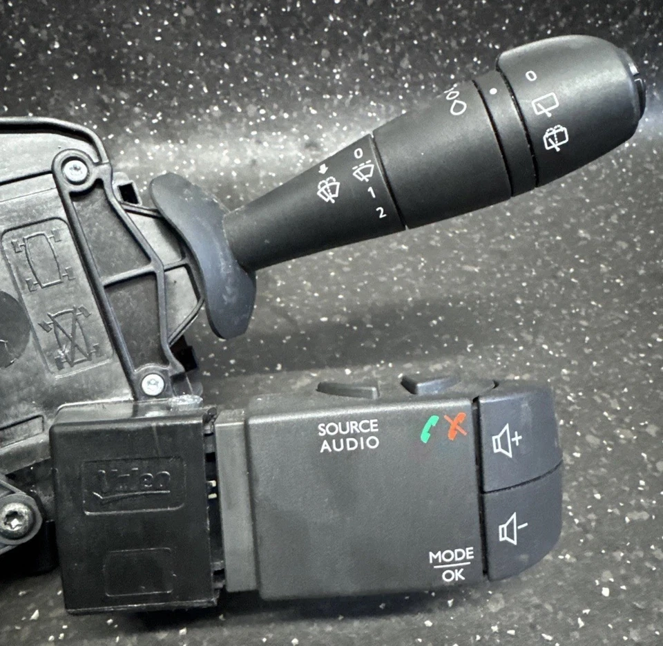 RENAULT CLIO MK4 Indicador Tallo Limpiaparabrisas Luces Unidad Completa 255671163R 12-16 (63 Foto 2 de 4