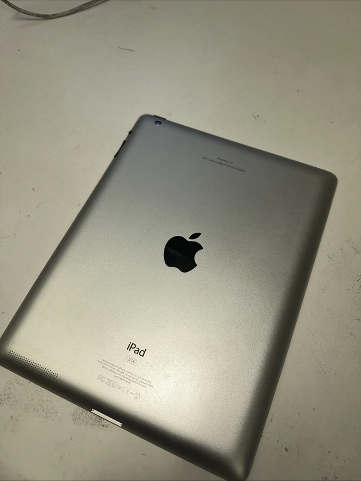 iPad A1416 32 GB plateado 3ª generación Foto 2 de 4