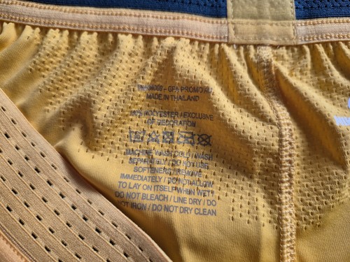 Socceroos Matildas Australia shorts football soccer BNWOT Nike medium  - Picture 6 of 10