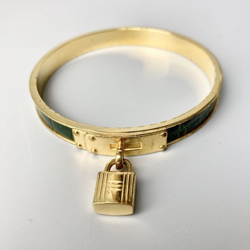 HERMES Kelly grüner Leder Armreif Armband mit Vorhängeschloss Hardware - Bild 2 von 10