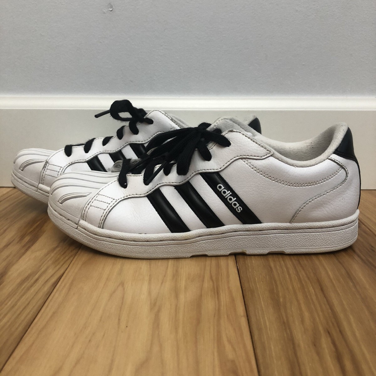 ADIDAS テコント レスアッフ スニカ JS1193M CBLACKFTWWHTGUM3 Adidas Mens Court Shoes Original Shell Toe Sneakers Size 6