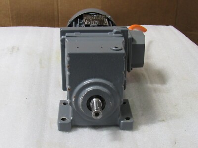 LENZE SPUR GEAR MOTOR GST04-1M VBR 063C42 MDEMAXX063-42C0C 0