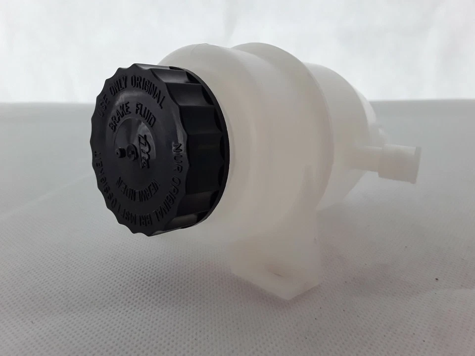 Depósito de líquido de frenos BMW 1500 - 2000Tii 3 conexiones de manguera transmisión manual Foto 3 de 4