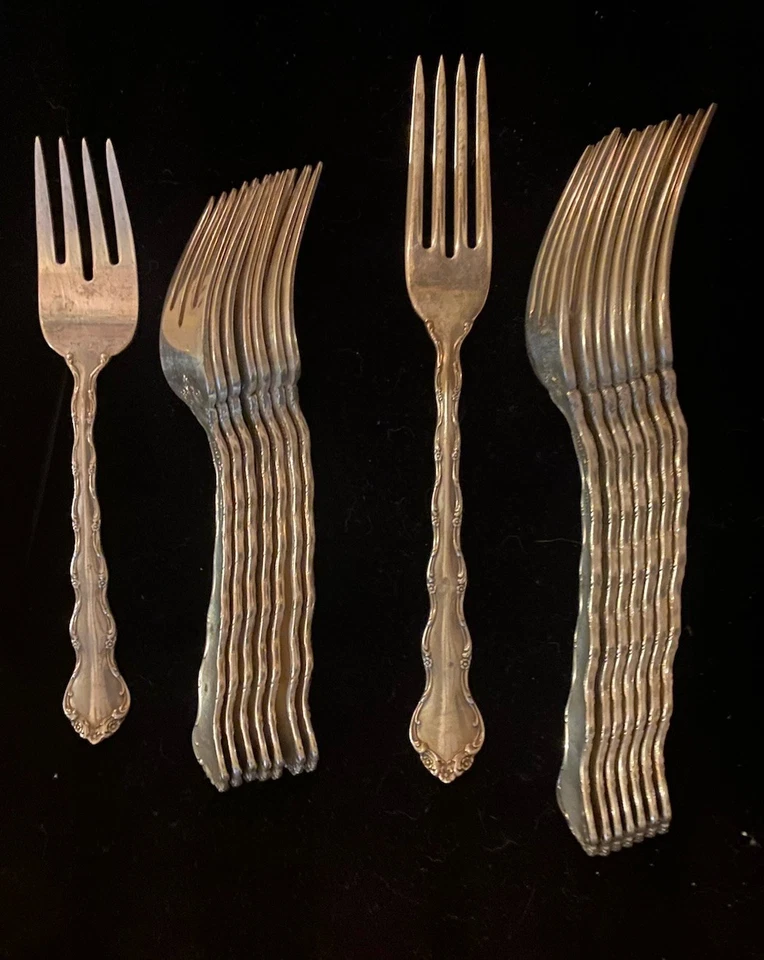 Reed & Barton Tara plata de ley 8:4 piezas ajustes usados y queridos. Sin caja Foto 4 de 4