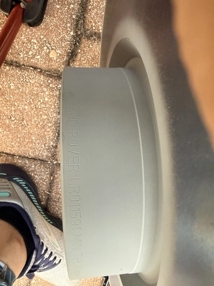 Par de rotores de freno delanteros Brembo LR015591 - Land Rover LR4 / Range Rover Sport OEM Foto 4 de 4