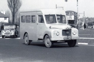 B/W PHOTO: SEDDON CREW BUS RDT 343