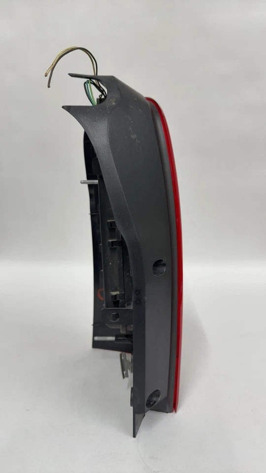 Conjunto de luz trasera derecha Oldsmobile Silhouette 1997-2004 10432600 Foto 4 de 4