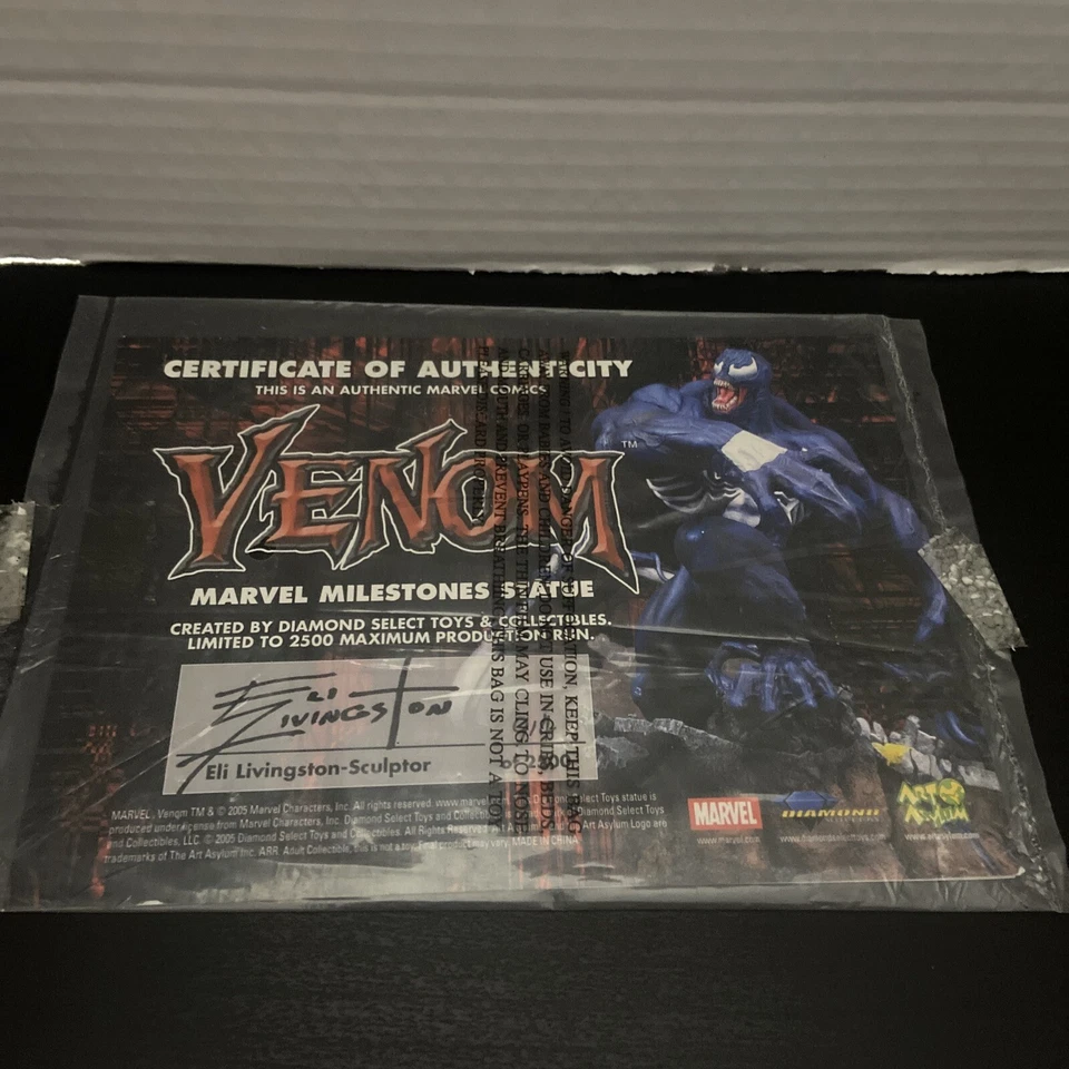 Estatua Venom Marvel Hitos 914/2500 Batallas Spider-Man Arte Asilo Foto 3 de 4