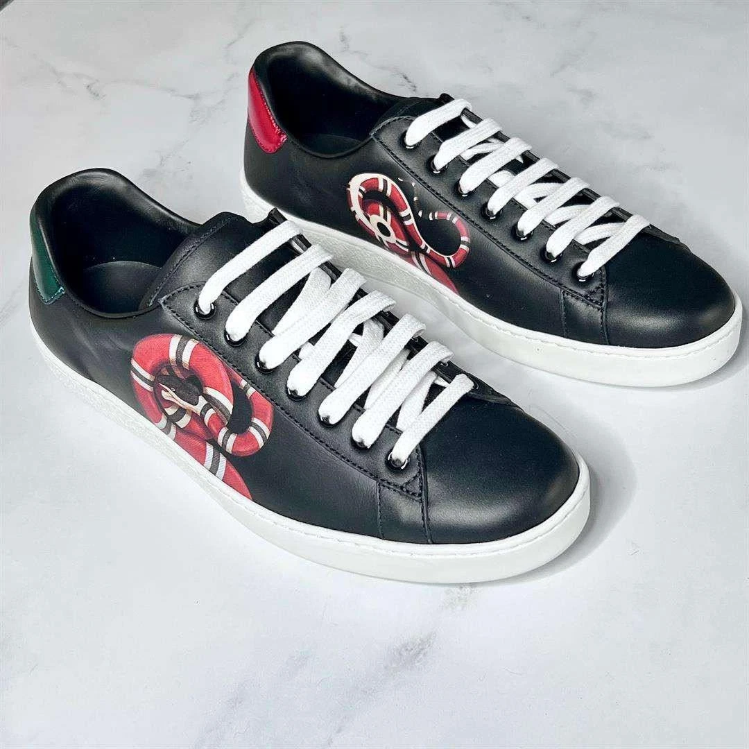 Gucci Kingsnake Ace Sneaker in Black –