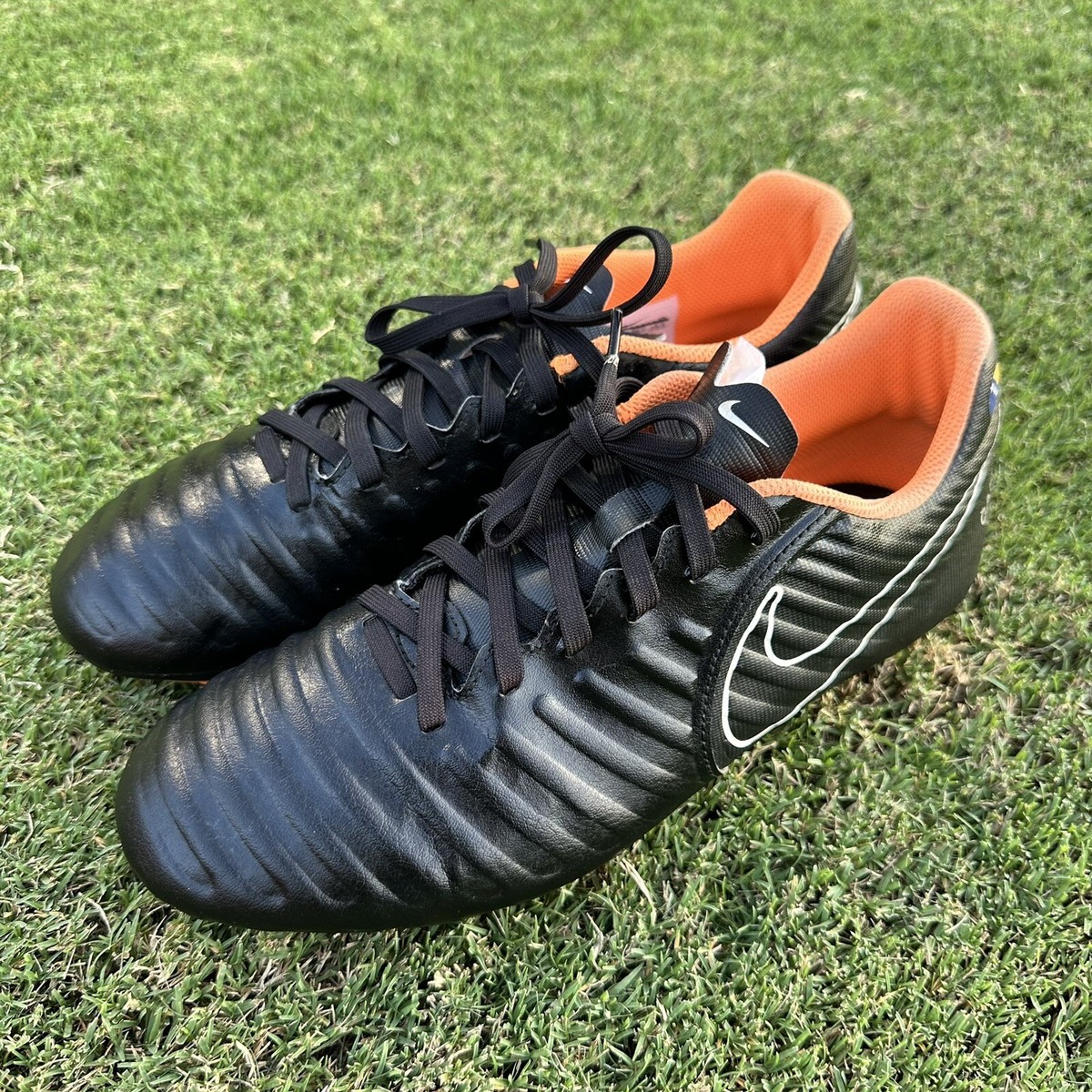 Nike Tiempo Stud Outdoor Soccer Shoes Cleats Grass Used Black Size