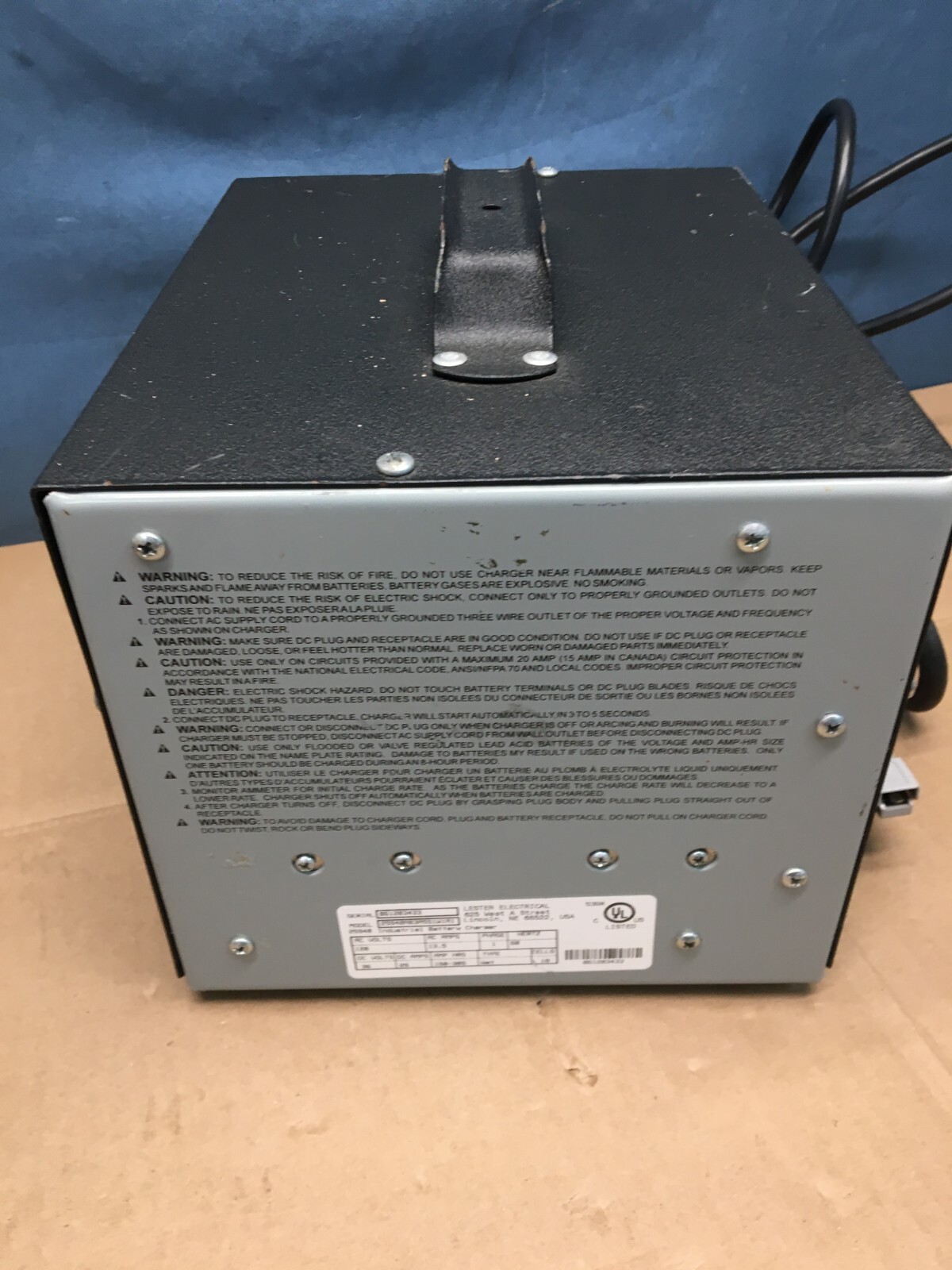 Lester Electronics 25940 E-Series SCR Charger 36 V, 25 DCA, SY SB50 Grey SCR