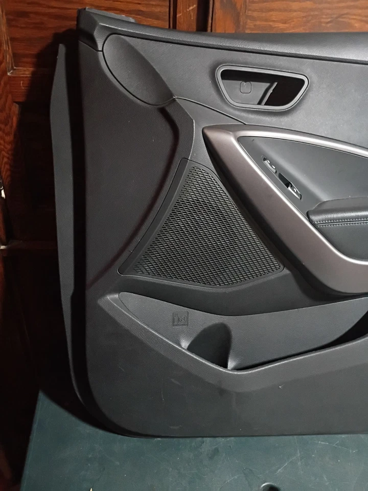 Hyundai Santa Fe 2015 2016 panel de moldura de puerta delantera del conductor OEM 82307B8061URY Foto 3 de 4