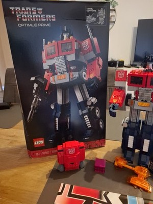 LEGO Icons: Optimus Prime (10302)