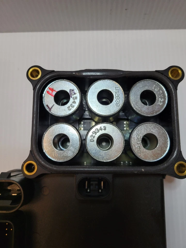 New Remanufactured ACDelco GM OE 19417940 ABS Control Module - Image 3 of 4