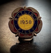 Butlin's 1958 Vintage Filey Enamel Pin Badge ~ 99p Start!