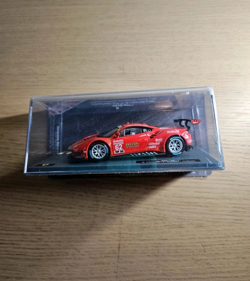 Modellino auto Ferrari 488 GTE Daytona 2017 G. Fisichella - T. Vilander - J.... - Immagine 2 di 4
