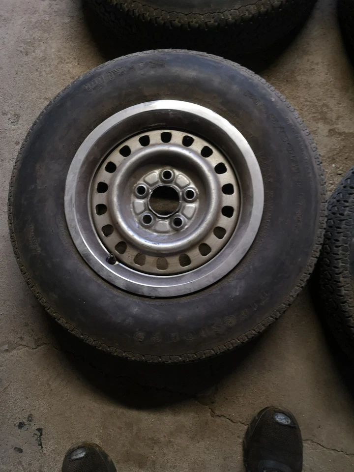 Original Pontiac Fiero 13 Zoll Stahlfelgen - Bild 2 von 4