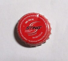 STING ENERGY DRINK Strawberry Soda Bottle Cap Crown VIETNAM 2009 Red Metal Asia