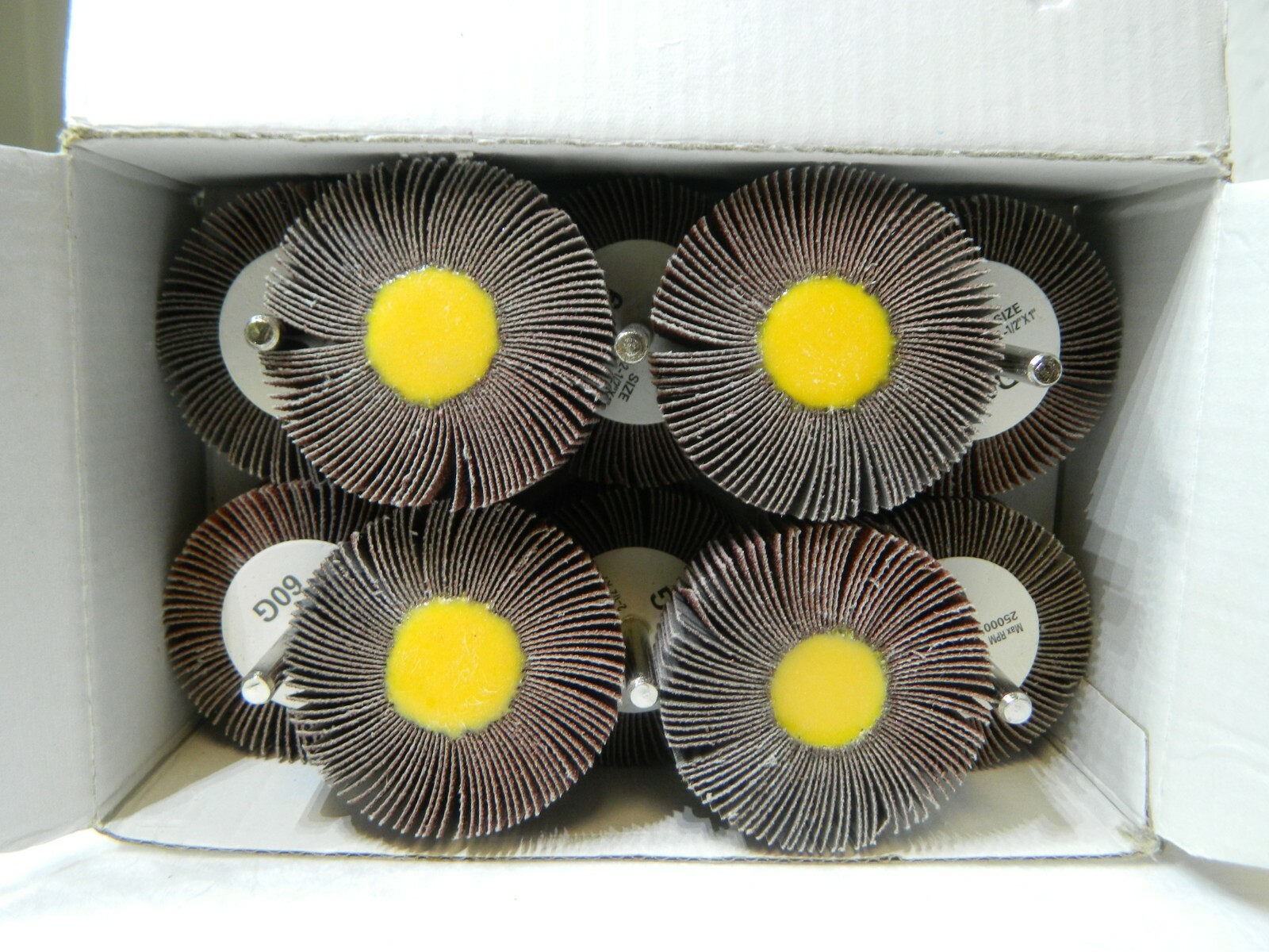 Foto 1 di 3