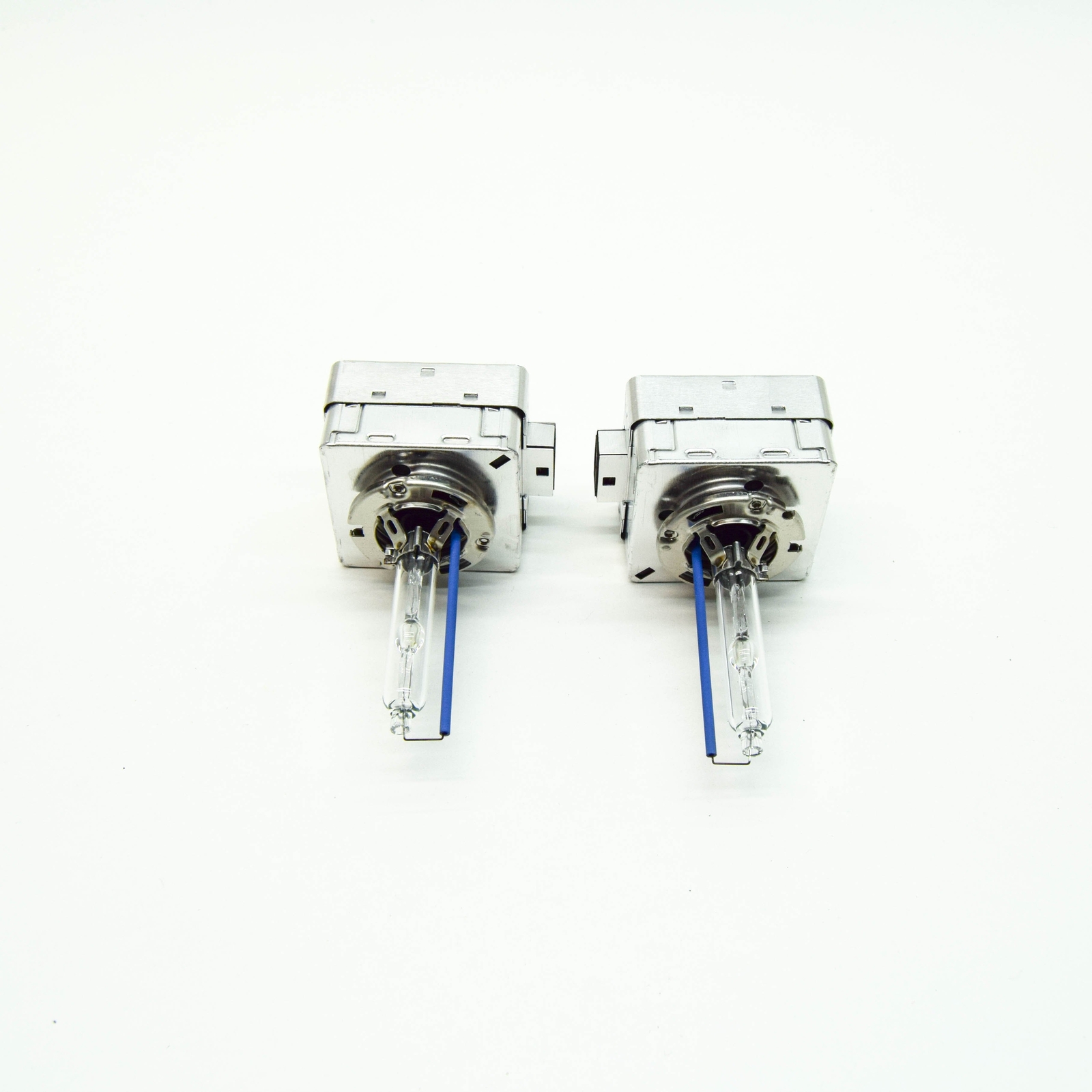 BMW M3 M5 M6 X1 X3 X4 M Blue Xenon Bulbs 63112296303 2296303 NEW  