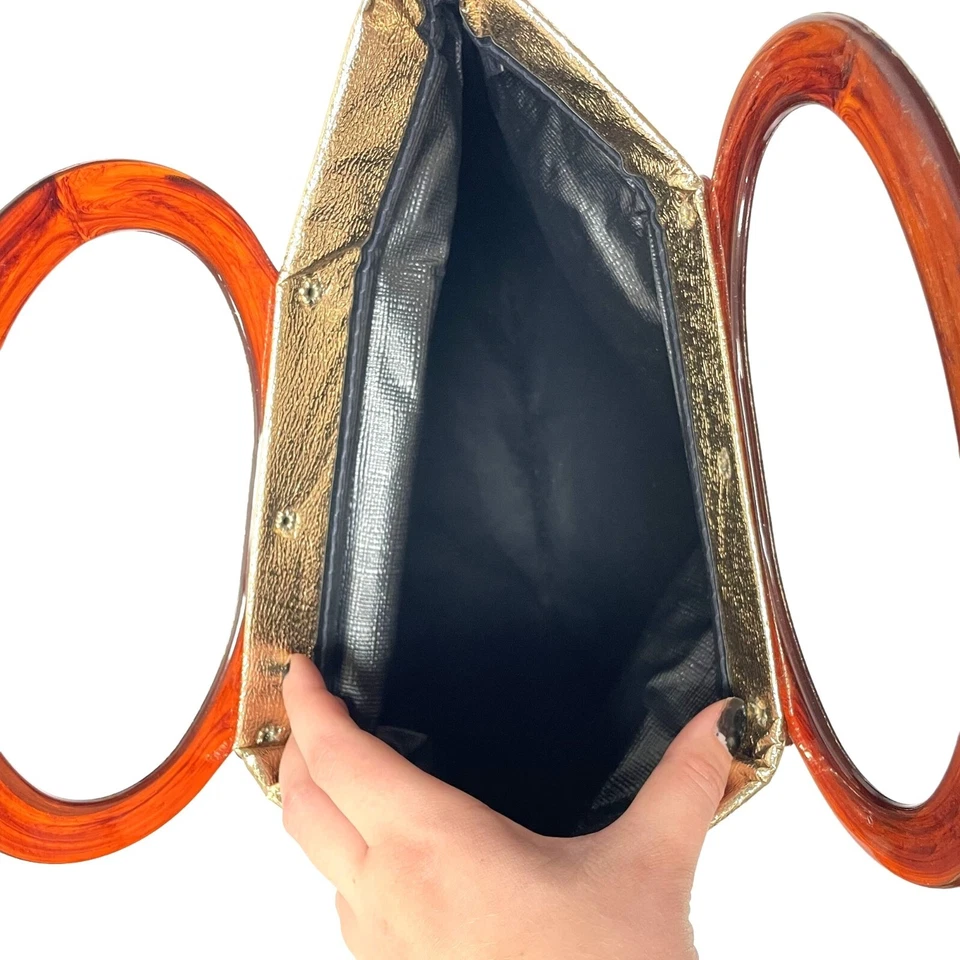 De Colección Años 70 Dama Orgullo Bolso de Mano Brillante METÁLICO DORADO Cartera MOD HIPPIE Mango Superior Foto 4 de 4