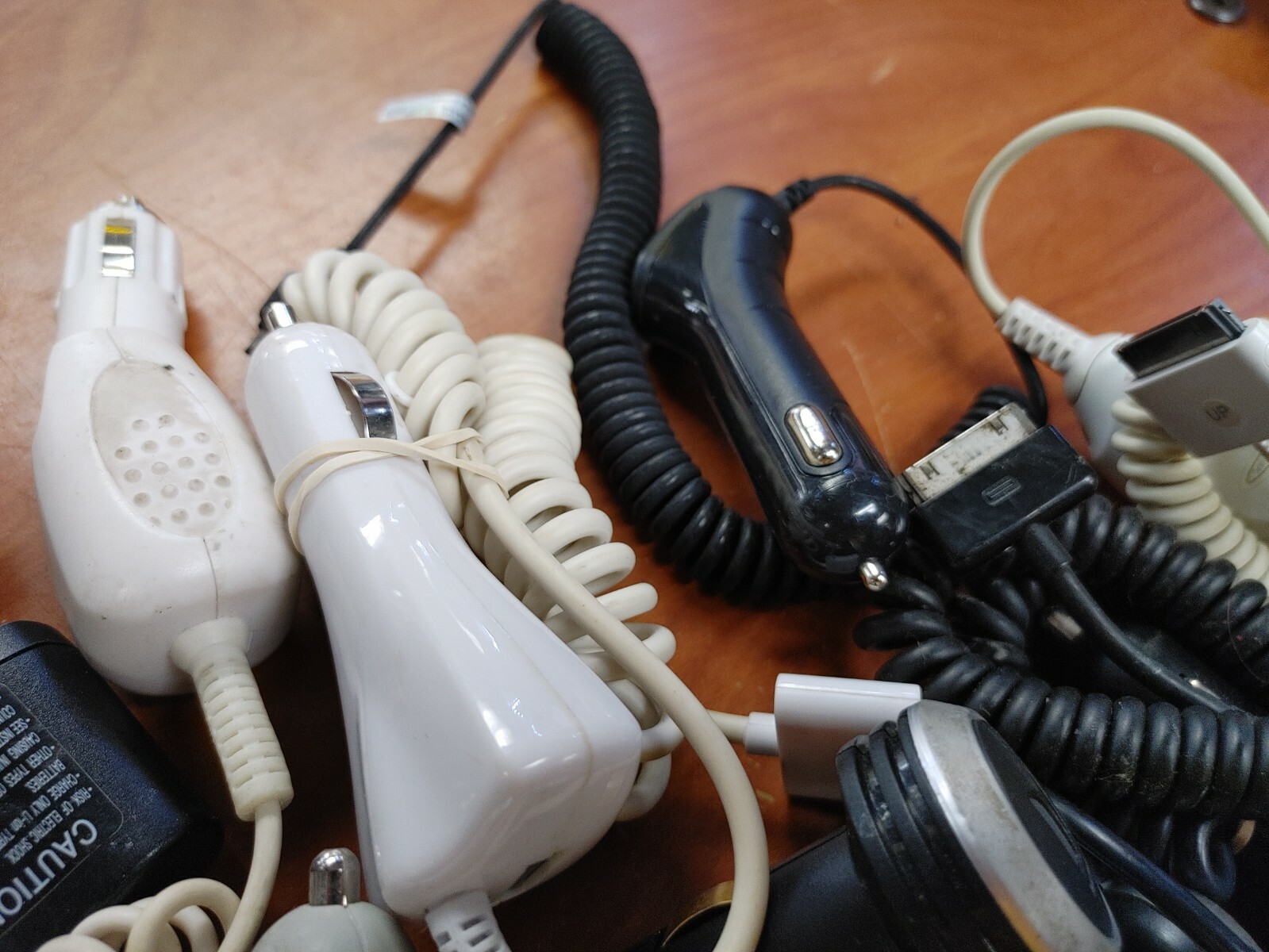 Lot of 25 Car Charger 30 PIN iPhone Car Chargers eBay