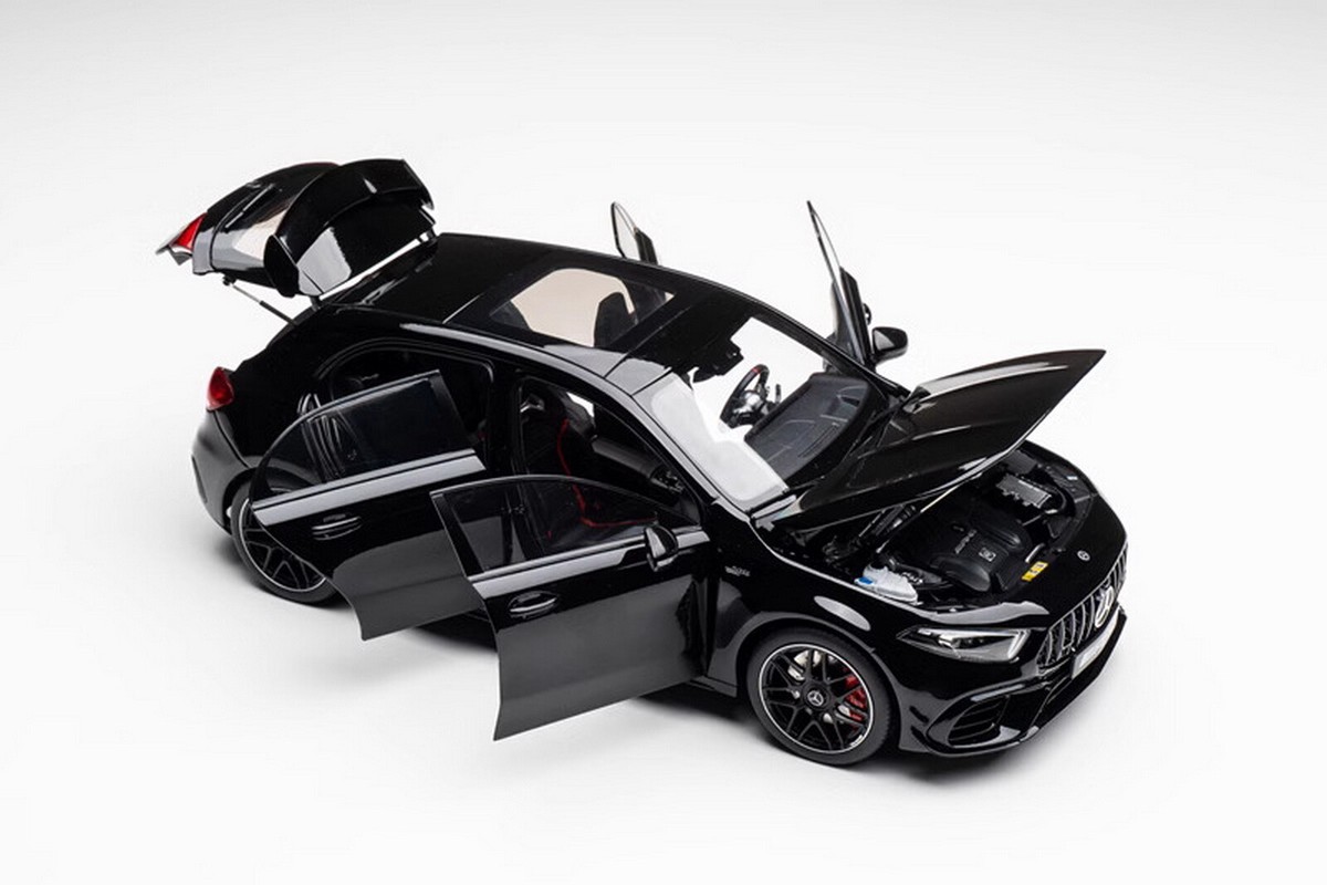 AMG A45 １\18ミニカー NZG 1/18 Scale Mercedes-Benz AMG A45 S 2023 Black Diecast