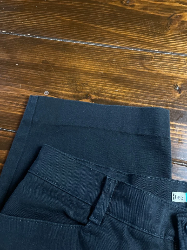 Lee 裤子女式中号黑色休闲直筒平底高腰 — 第 4/4 张图片