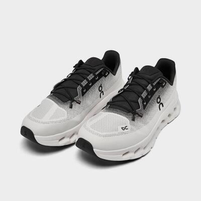 ON Running Brand Ivory White/Black Cloud Cloudtilt CloudTec