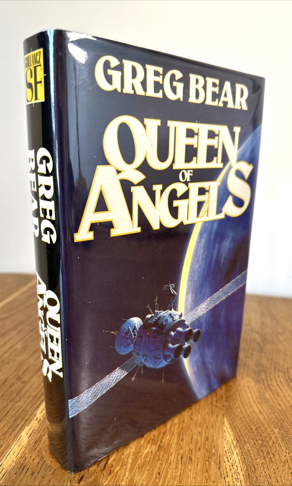 Queen of Angels by Greg Bear 1990 UK 1st/1st HB Gollancz