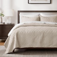 Quebec Quilt Set - Luxurious Damask Stitching Design, Cotton Filled Lightweight